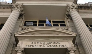 El Banco Central impone cepo para dólares financieros