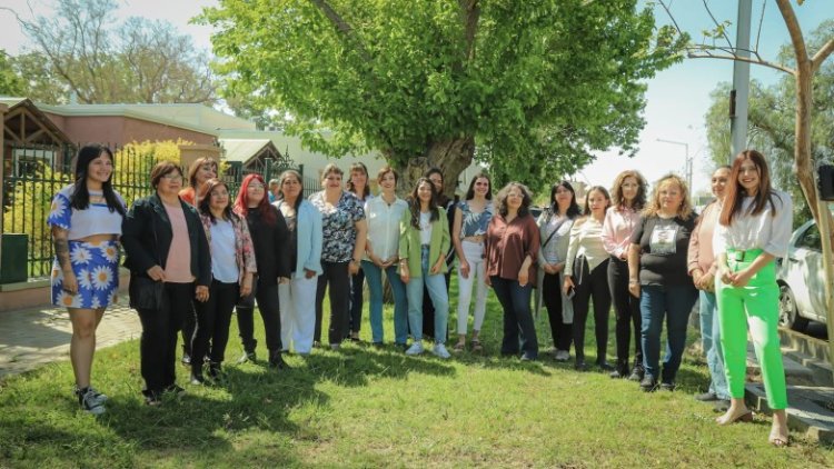 Casi 450 mujeres buscan ser la Emprendedora del Sol 2025