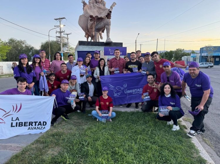 Los candidatos de la Libertad Avanza recorrieron Rawson