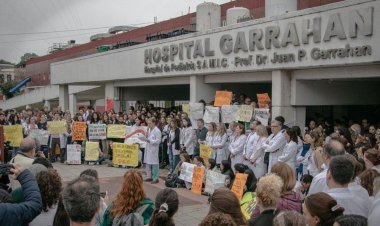 Trabajadores del Hospital Garrahan denunciaron penalmente a Javier Milei por no aplicar la Ley de Emergencia Pediátrica