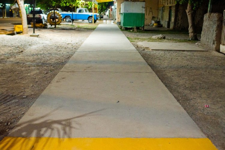 Rivadavia inauguró nuevas luminarias y veredas en Avenida Ignacio de la Roza