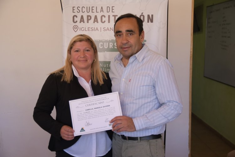 Iglesia entregó certificados de Capacitación en Gastronomía y Hotelería