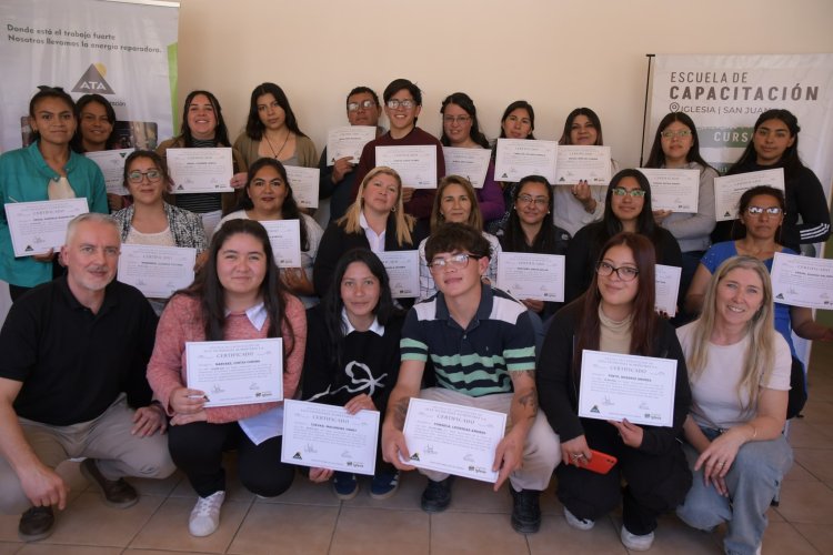 Iglesia entregó certificados de Capacitación en Gastronomía y Hotelería