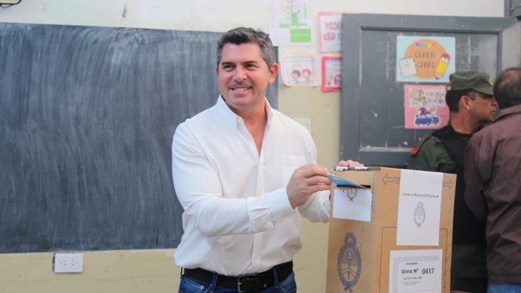 Marcelo Orrego votó en Santa Lucía: “Disfruto este día democrático, una oportunidad para que todos podamos elegir en igualdad”