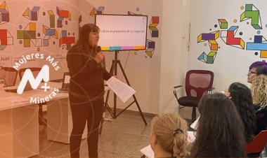 Noventa mujeres inician el programa Mujeres + Mineras