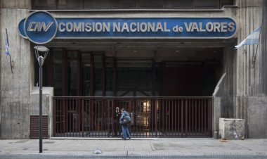 El Gobierno dará acceso a jóvenes desde los 13 para que inviertan en bonos y acciones