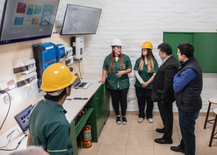 Cómo opera la primera planta fotovoltaica escolar de San Juan