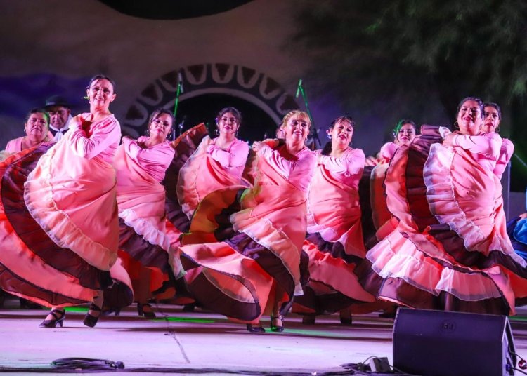 Jáchal volvió a brillar: una multitud celebró la segunda noche de la Fiesta Nacional de la Tradición