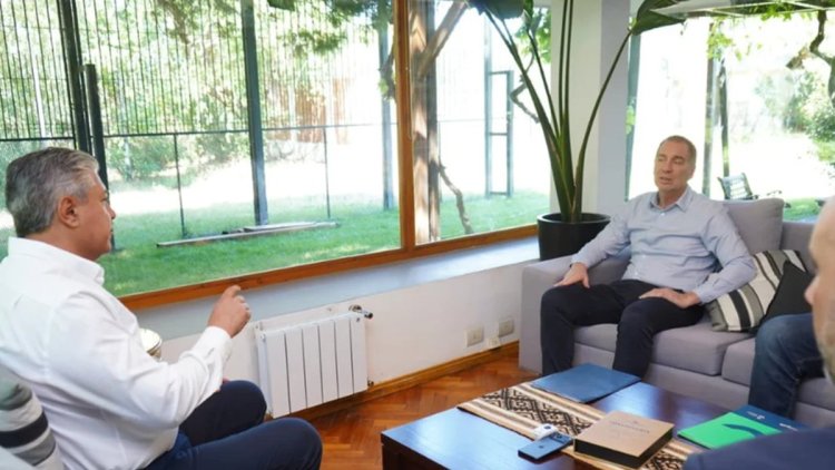 Diego Santilli visitó al gobernador de Neuquén Rolando Figueroa