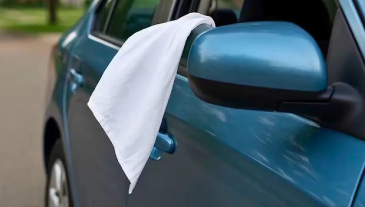 Qué significa sacar un pañuelo blanco por la ventana del auto?