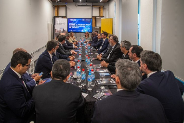 Positiva mesa redonda sobre financiamiento para exploración minera