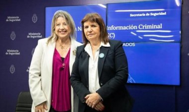 Oficializan a Monteoliva en Seguridad y Milei le toma juramento