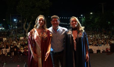 Santa Lucía  coronó a sus flamantes representantes