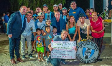 Con recursos propios, el municipio de Rivadavia pavimentó Villa Chacabuco tras 60 años de espera