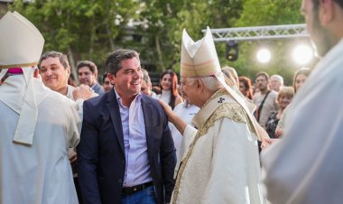 El gobernador Orrego participó en la misa de Acción de Gracias por la Navidad