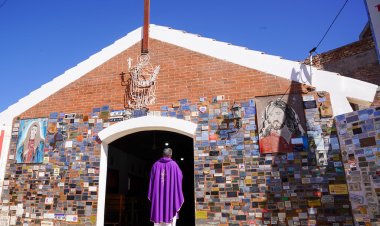 Nueva cartelería informativa en la Capilla de San Expedito para fortalecer el turismo de fe