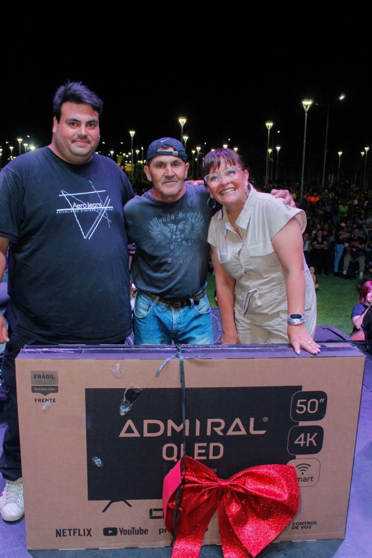 Chimbas cerró los festejos por sus 112 años con una multitudinaria jornada en el Parque