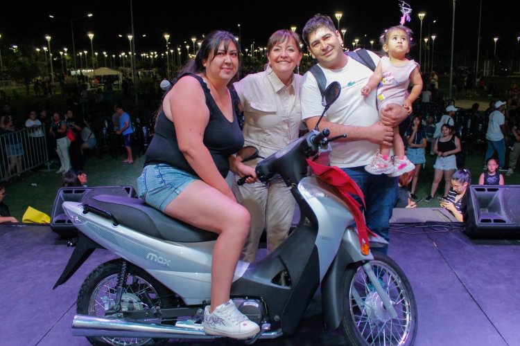 Chimbas cerró los festejos por sus 112 años con una multitudinaria jornada en el Parque