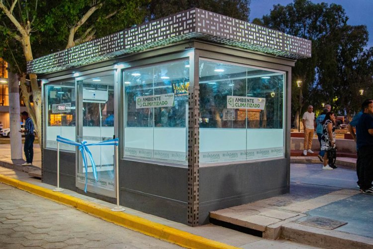 Rivadavia suma innovación al transporte público con una parada de colectivos de última generación