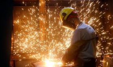 La industria y la construcción cerraron noviembre con caídas