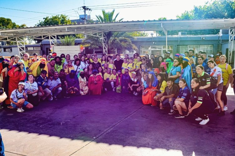 Los Reyes Magos visitaron Santa Lucía y se vistió de magia para recibirlos