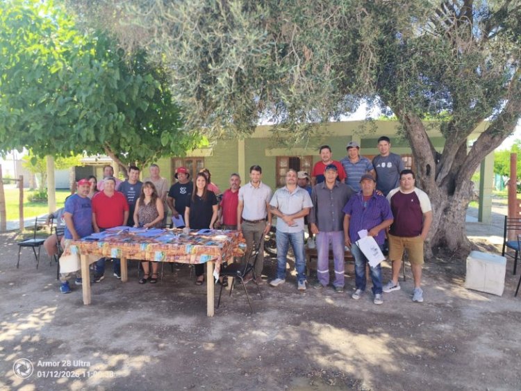 Productores de Albardón recibieron asistencia técnica tras la rotura del canal principal