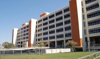 Allanan oficinas de Obras Públicas por una denuncia vinculada a 11 expedientes de obras ejecutadas en la gestión anterior