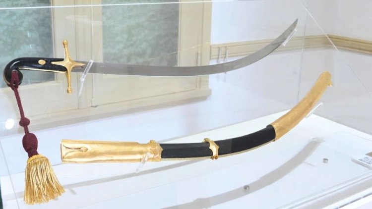 El Sable Corvo de San Martín vuelve al Regimiento de Granaderos