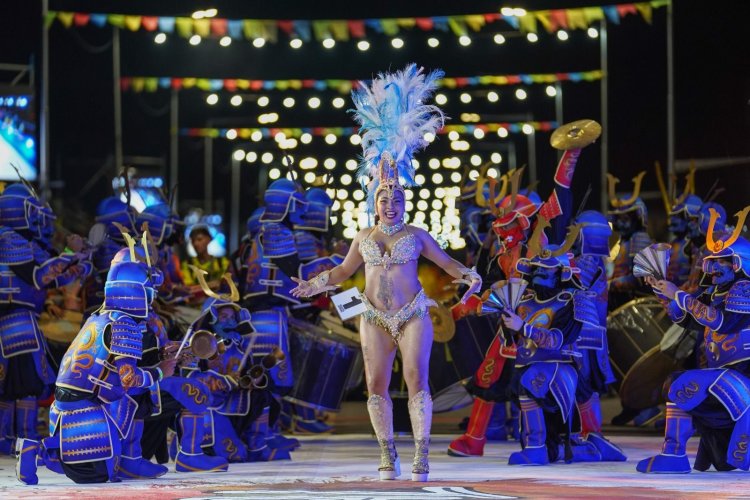 Chimbas inició el Carnaval con un colorido y alegría inigualable