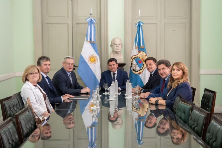 Orrego recibió en la Casa de San Juan en Buenos Aires a las máximas autoridades de la empresa Vicuña en Argentina
