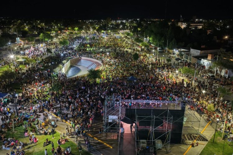 Más de 10.000 personas disfrutaron una nueva edición de Tardecitas de Verano en el Parque de Rivadavia