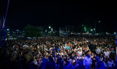 Más de 55 mil personas vivieron a pleno la fiesta Rivadavia en Colores