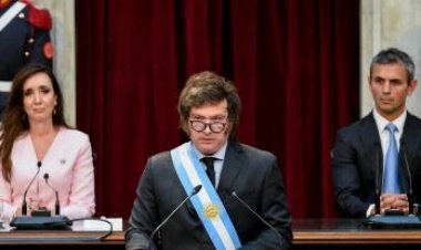 Milei al bloque peronista: “Son una manga de delincuentes y por eso tienen a su líder presa”