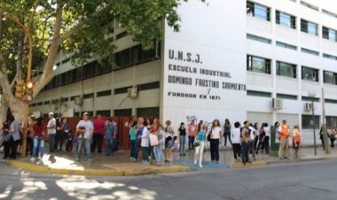 Padres exigen que se garanticen las clases en las escuelas preuniversitarias de la UNSJ