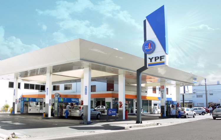 YPF anunció que va a mantener estables los precios de los combustibles por 45 días