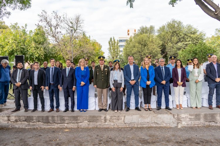 San Juan conmemoró el 44° aniversario de la Gesta de Malvinas con un emotivo acto y desfile cívico-militar