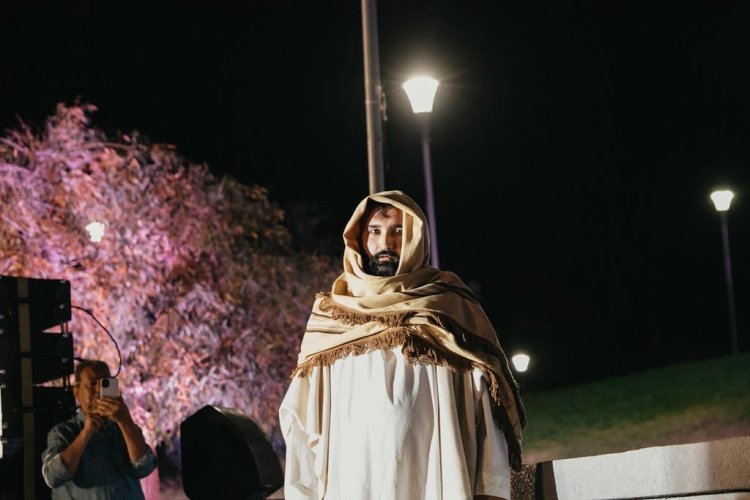 Capital:  Emotivo Vía Crucis representado  por el Ballet Sembrando  Ilusiones