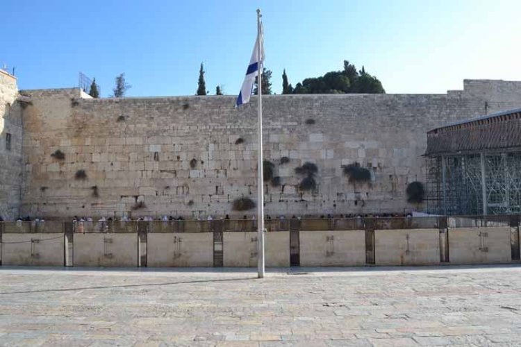 Por temor a ataques de Irán, el Muro de los Lamentos estuvo vacío en Israel