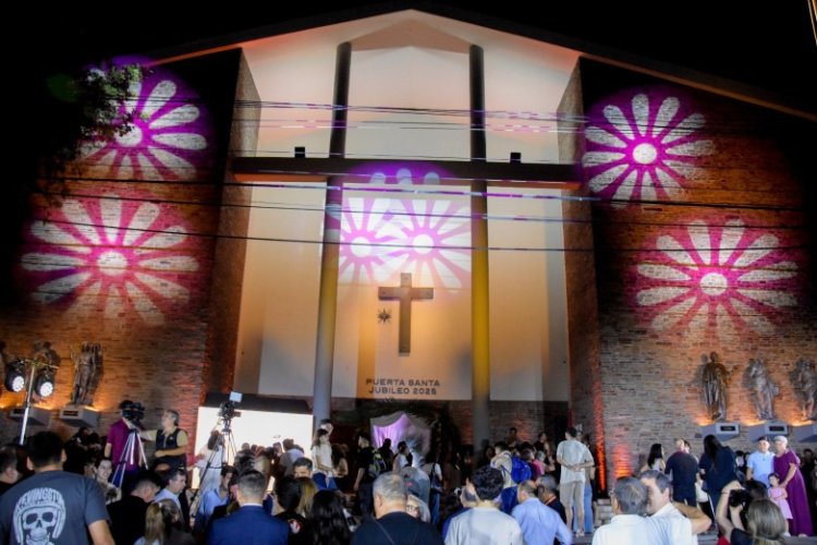 Homenaje a la Santa Cruz: fe, cultura y tradición en el corazón de la Ciudad