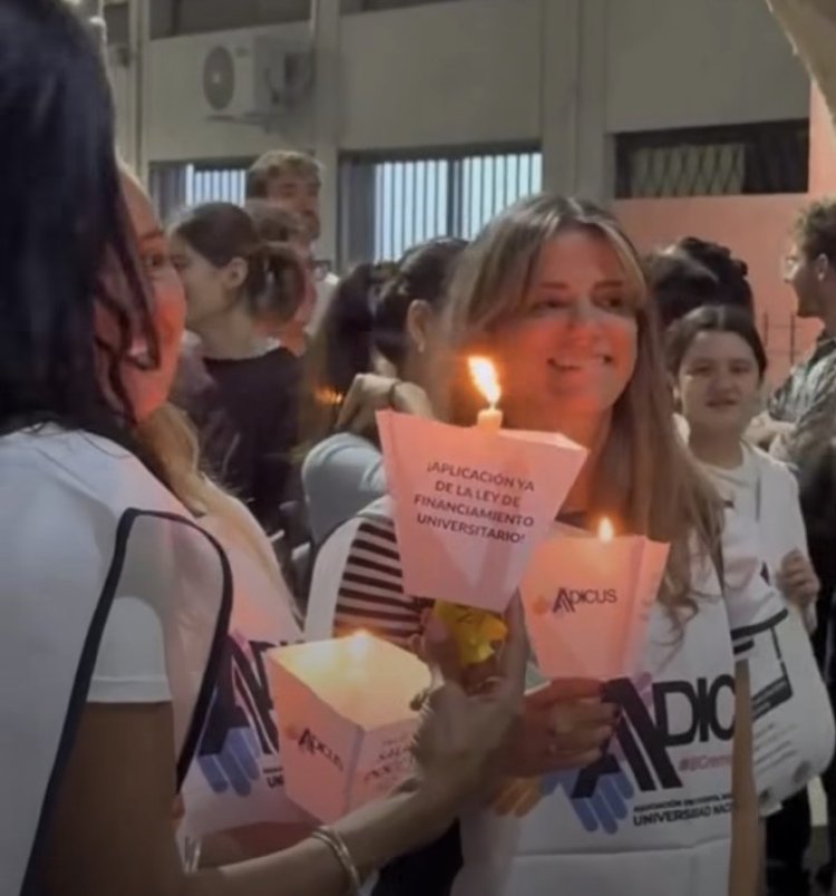La UNSJ realizó una marcha para visibilizar el reclamo presupuestario