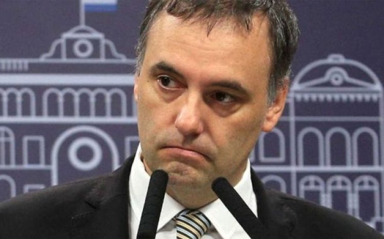 Manuel Adorni puso en venta un departamento en La Plata en medio de una investigación judicial