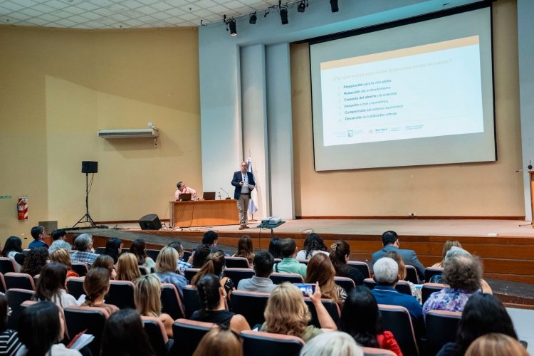 Inicia la etapa 2026 del programa “Cuentas Claras” de alfabetización financiera