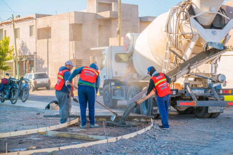 Rivadavia avanza con más obras: nuevas veredas en el barrio Del Bono Green