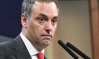 Pidieron a la Justicia la prisión preventiva de Manuel Adorni y que se le prohíba salir del país