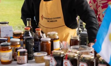 La Feria Agroproductiva celebra el cierre de la XIV Semana de la Miel Sanjuanina