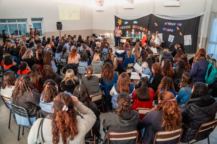 Plan de Alfabetización: refuerzan la formación docente con talleres zonales