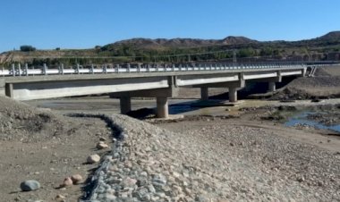 Uñac inauguró el puente de Pedernal