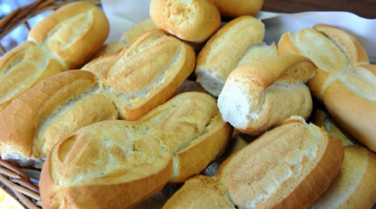 El Gobierno acordó  y  puso un tope al precio del pan