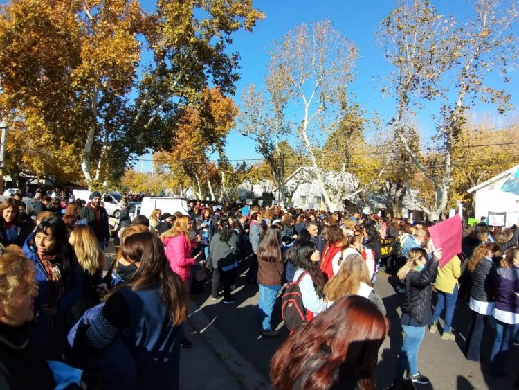 Autoconvocados: reclamo docente en Casa de Gobierno