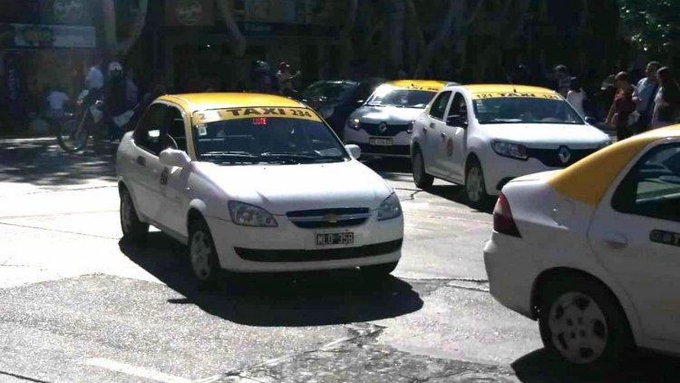 Aumentan las tarifas de taxis y remises